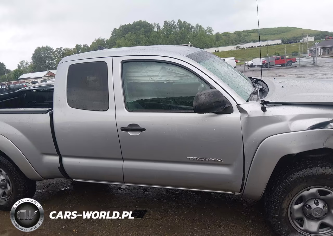 2015 Toyota Tacoma VIN:5TFUX4EN0FX033847 - 13