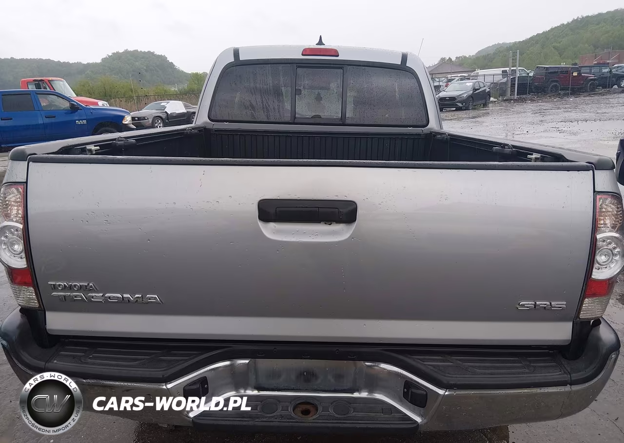 2015 Toyota Tacoma VIN:5TFUX4EN0FX033847 - 16