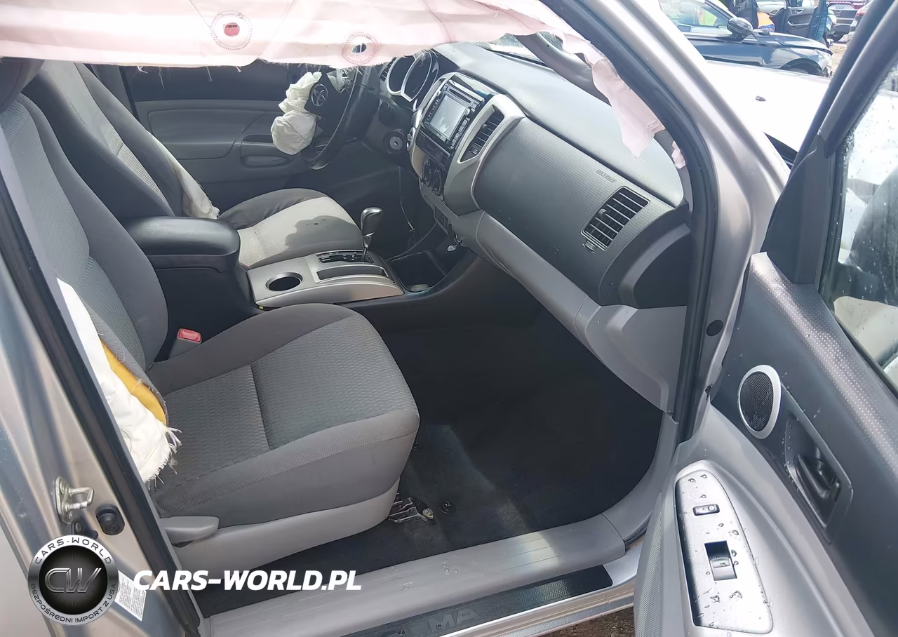 2015 Toyota Tacoma VIN:5TFUX4EN0FX033847 - 5