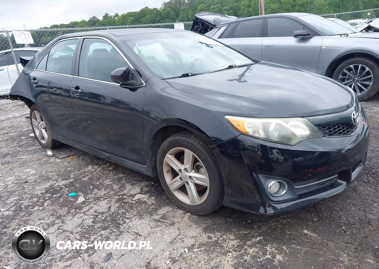 2014 Toyota Camry Se – zdjęcie 1 z 16