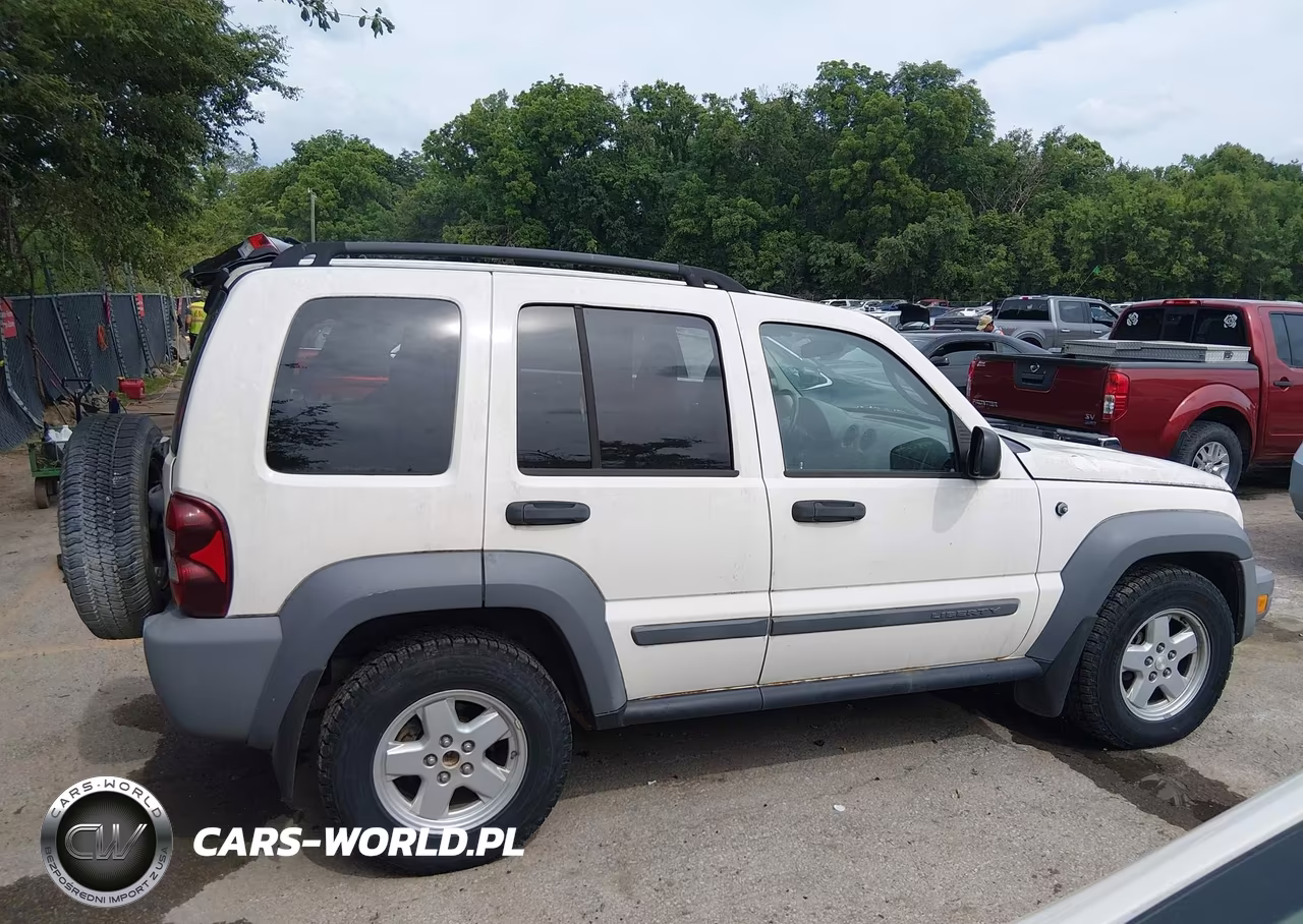 2005 Jeep Liberty Sport VIN:1J4GL48K65W702485 - 13