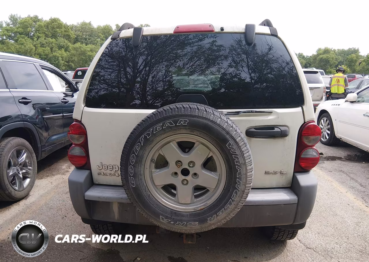 2005 Jeep Liberty Sport VIN:1J4GL48K65W702485 - 16