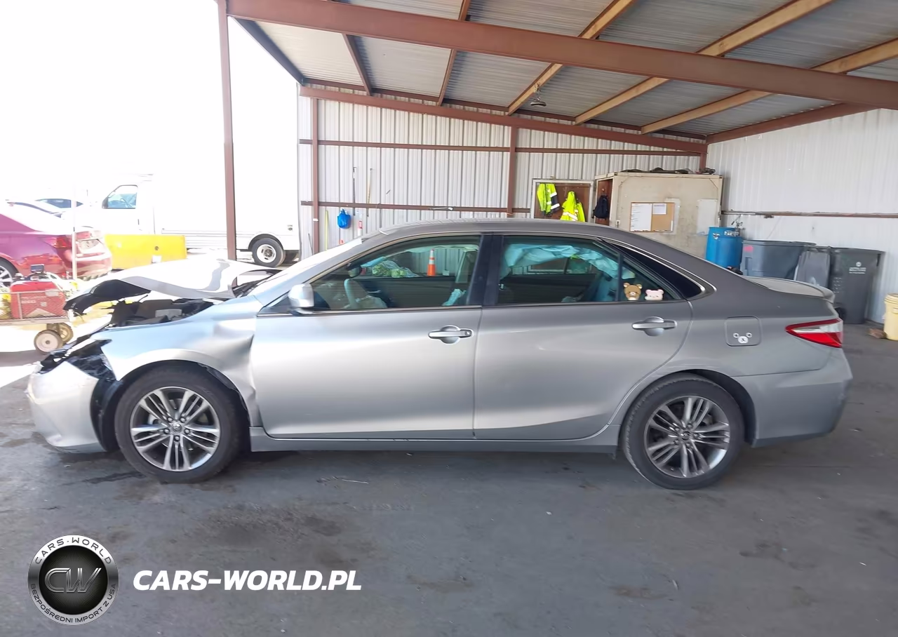 2015 Toyota Camry Se VIN:4T1BF1FK0FU061318 - 14