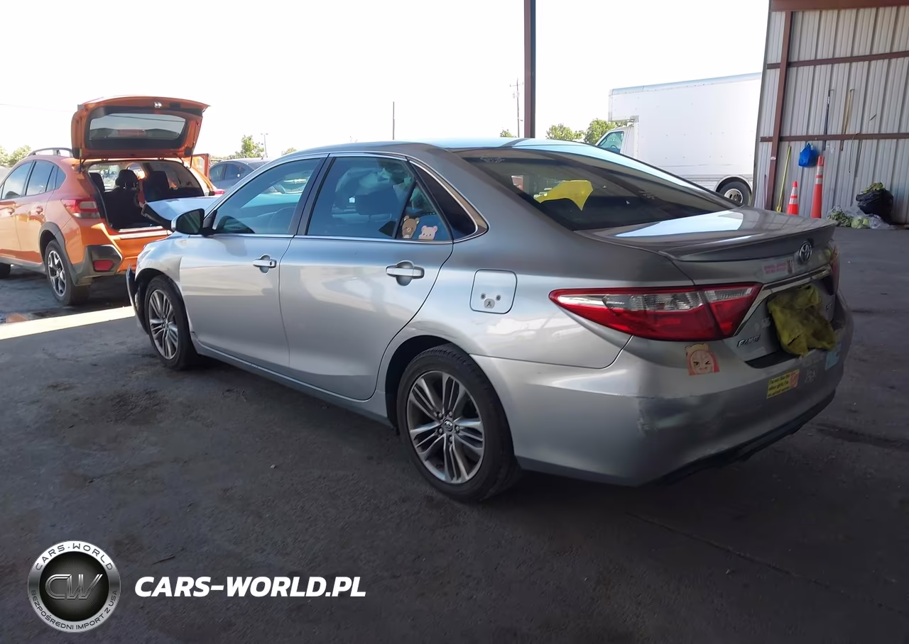 2015 Toyota Camry Se VIN:4T1BF1FK0FU061318 - 3