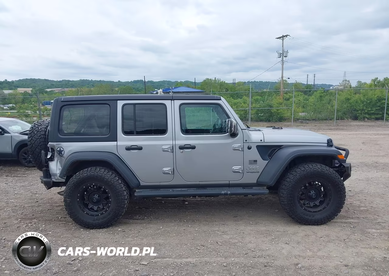 2020 Jeep Wrangler Unlimited Freedom 4X4 VIN:1C4HJXDG3LW208763 - 13