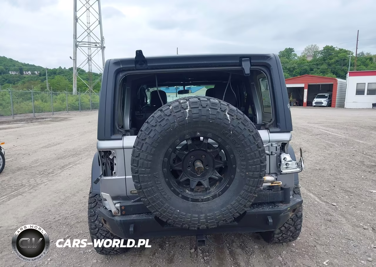 2020 Jeep Wrangler Unlimited Freedom 4X4 VIN:1C4HJXDG3LW208763 - 16