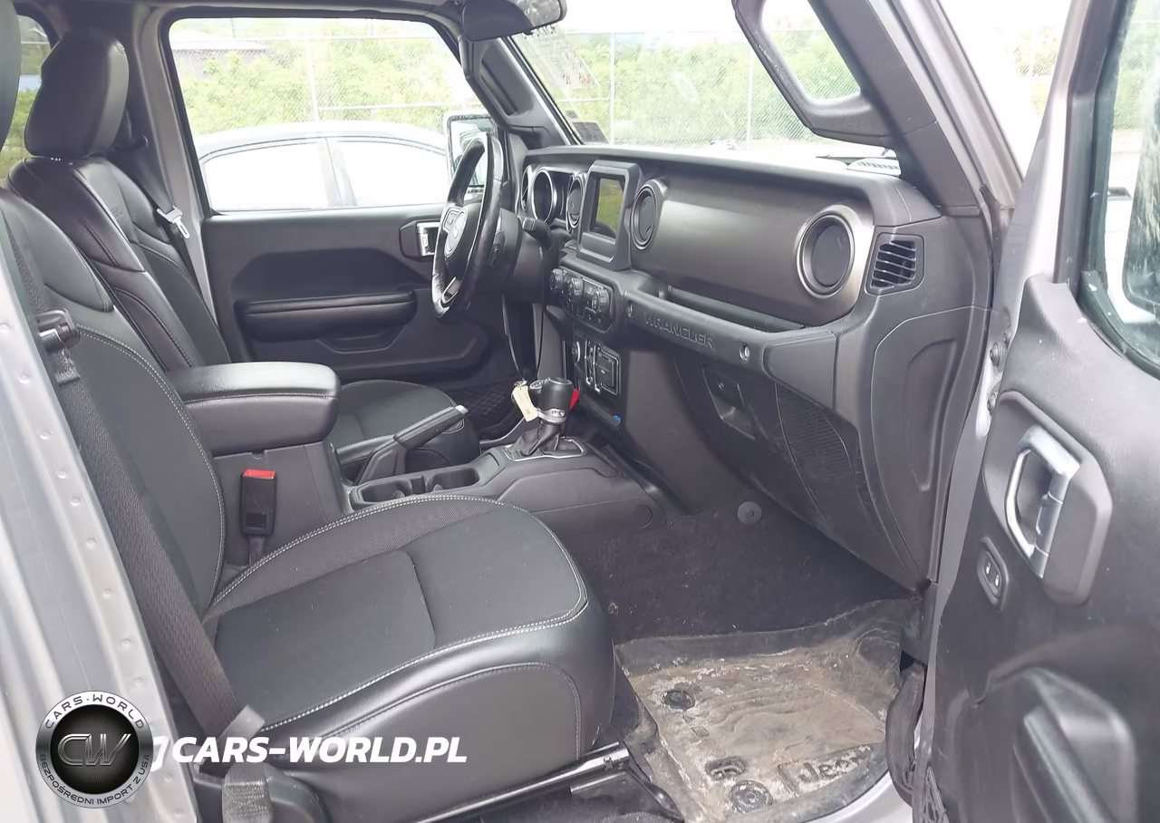 2020 Jeep Wrangler Unlimited Freedom 4X4 VIN:1C4HJXDG3LW208763 - 5