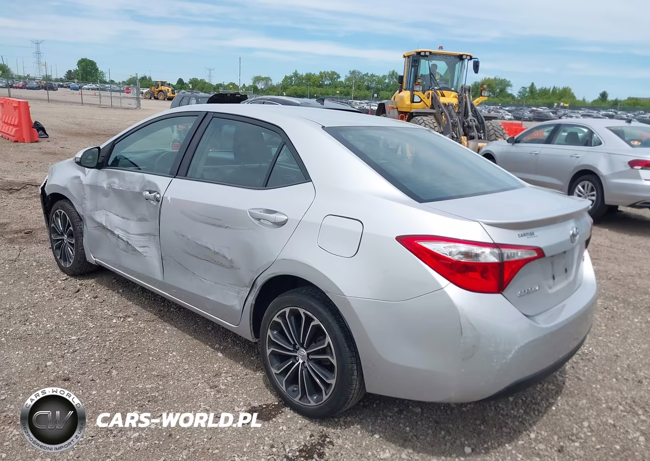 2015 Toyota Corolla S Plus VIN:2T1BURHE8FC235617 - 3