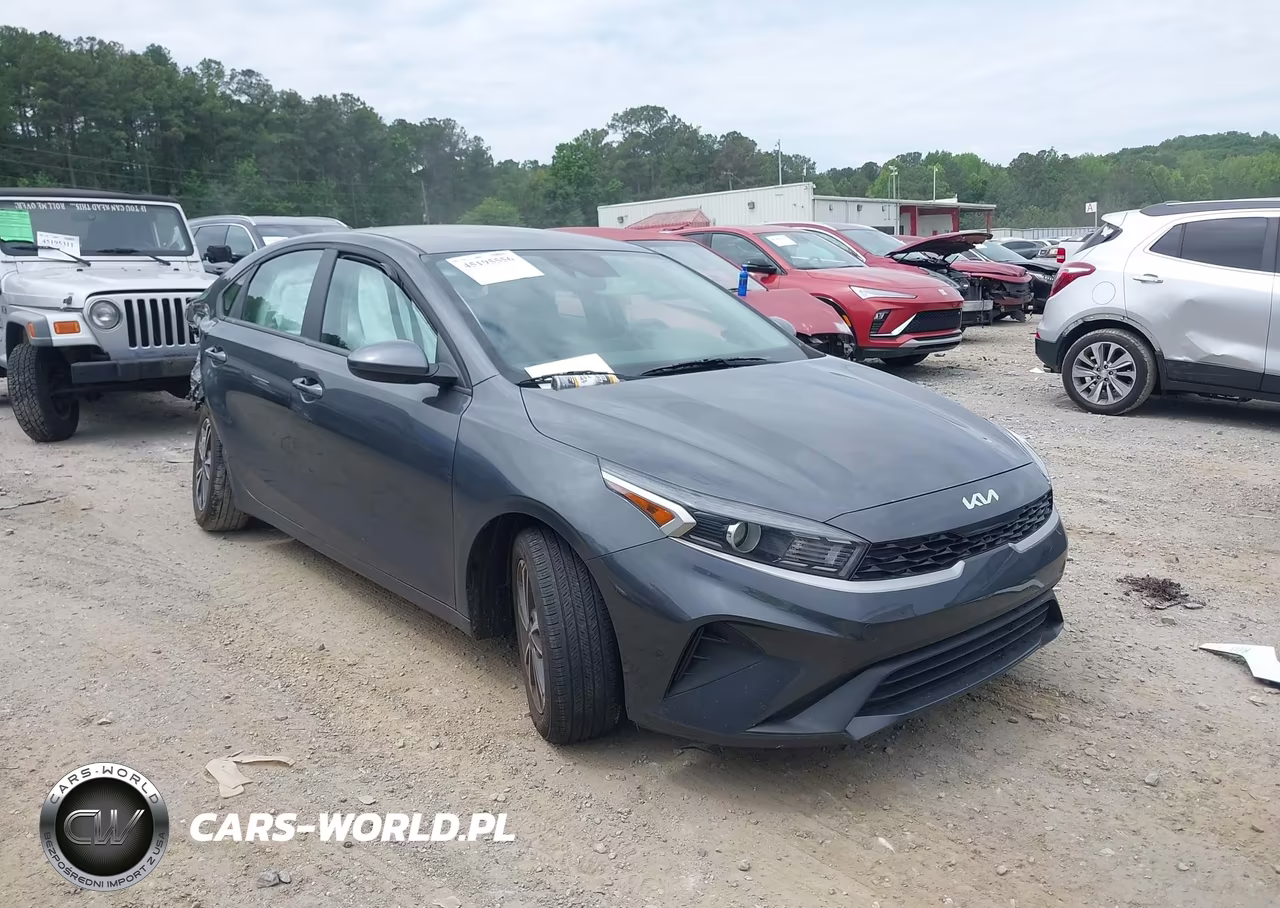 2023 Kia Forte Lxs – zdjęcie 1 z 16
