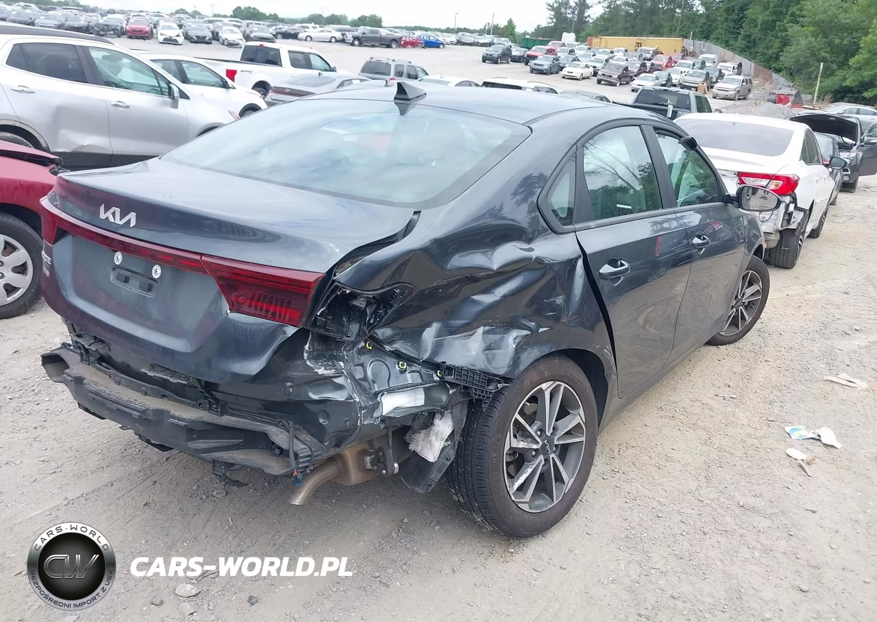 2023 Kia Forte Lxs VIN:3KPF24AD2PE655100 - 4