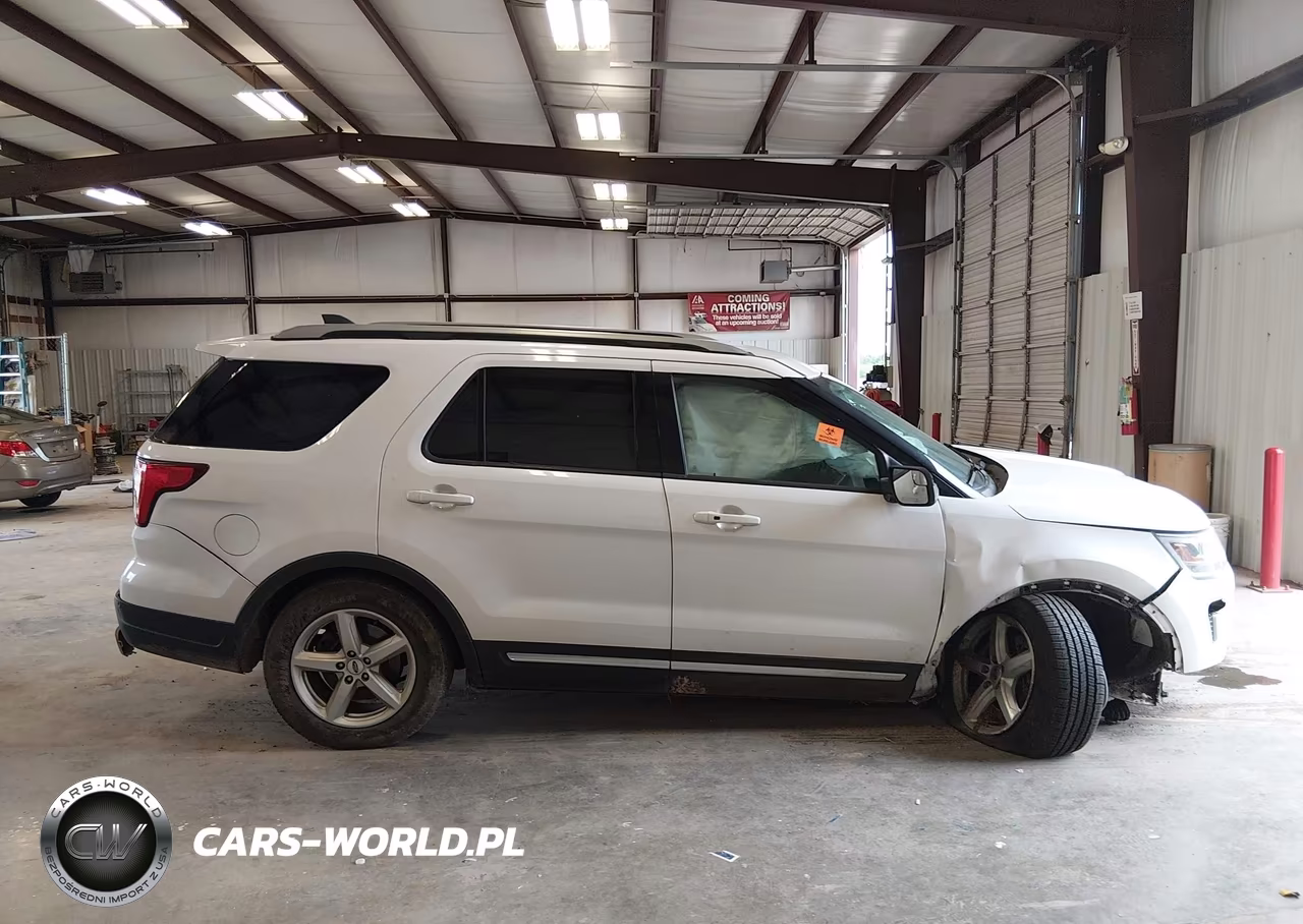 2018 Ford Explorer Xlt VIN:1FM5K7D89JGC63374 - 12