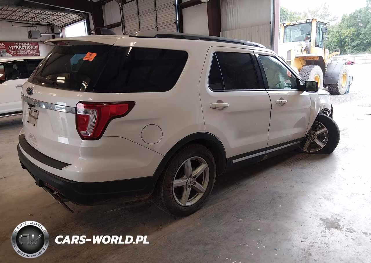 2018 Ford Explorer Xlt VIN:1FM5K7D89JGC63374 - 4