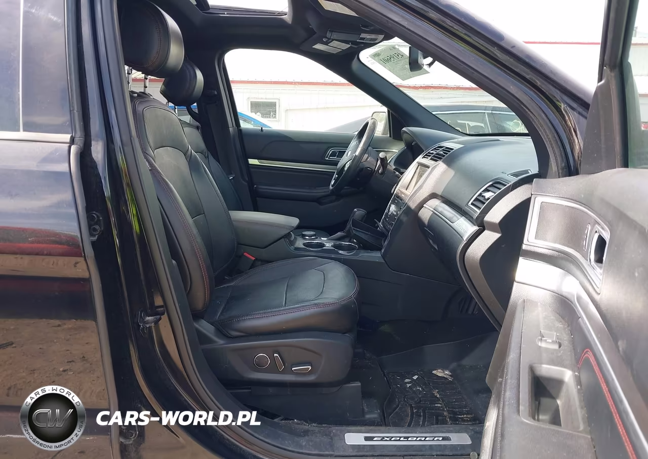 2017 Ford Explorer Sport VIN:1FM5K8GT6HGE16342 - 5