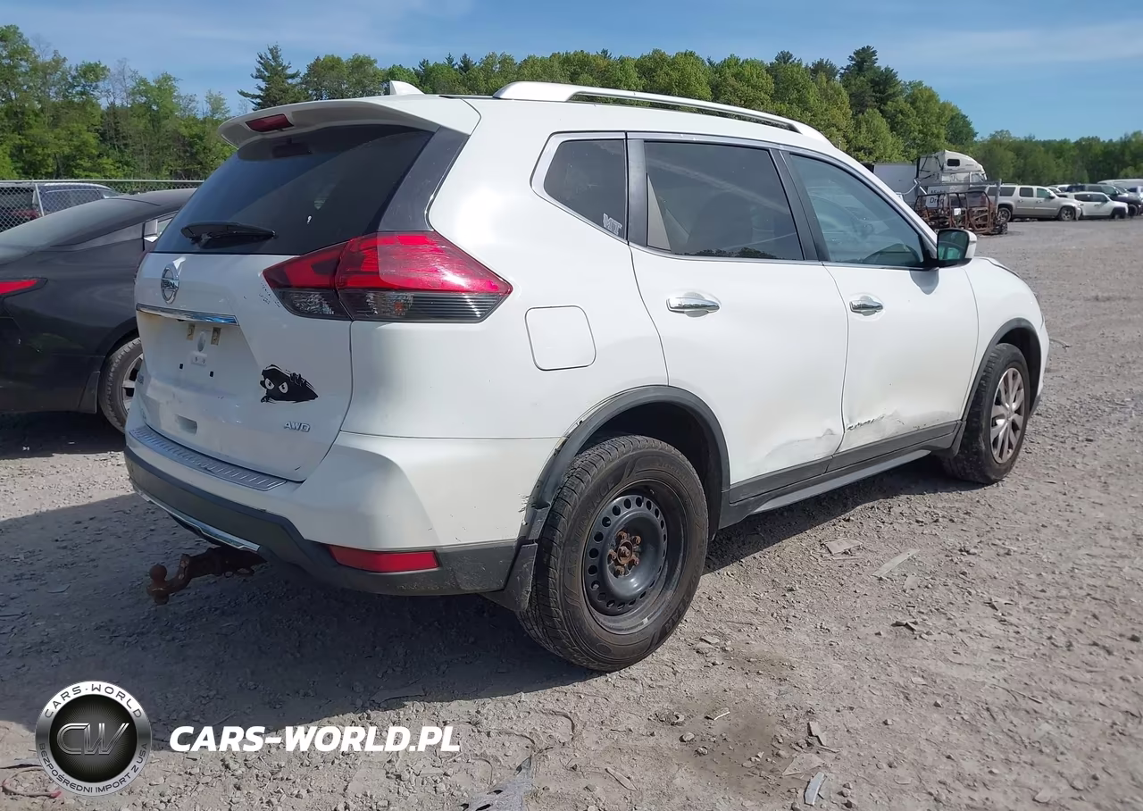 2017 Nissan Rogue S VIN:KNMAT2MV0HP593911 - 4
