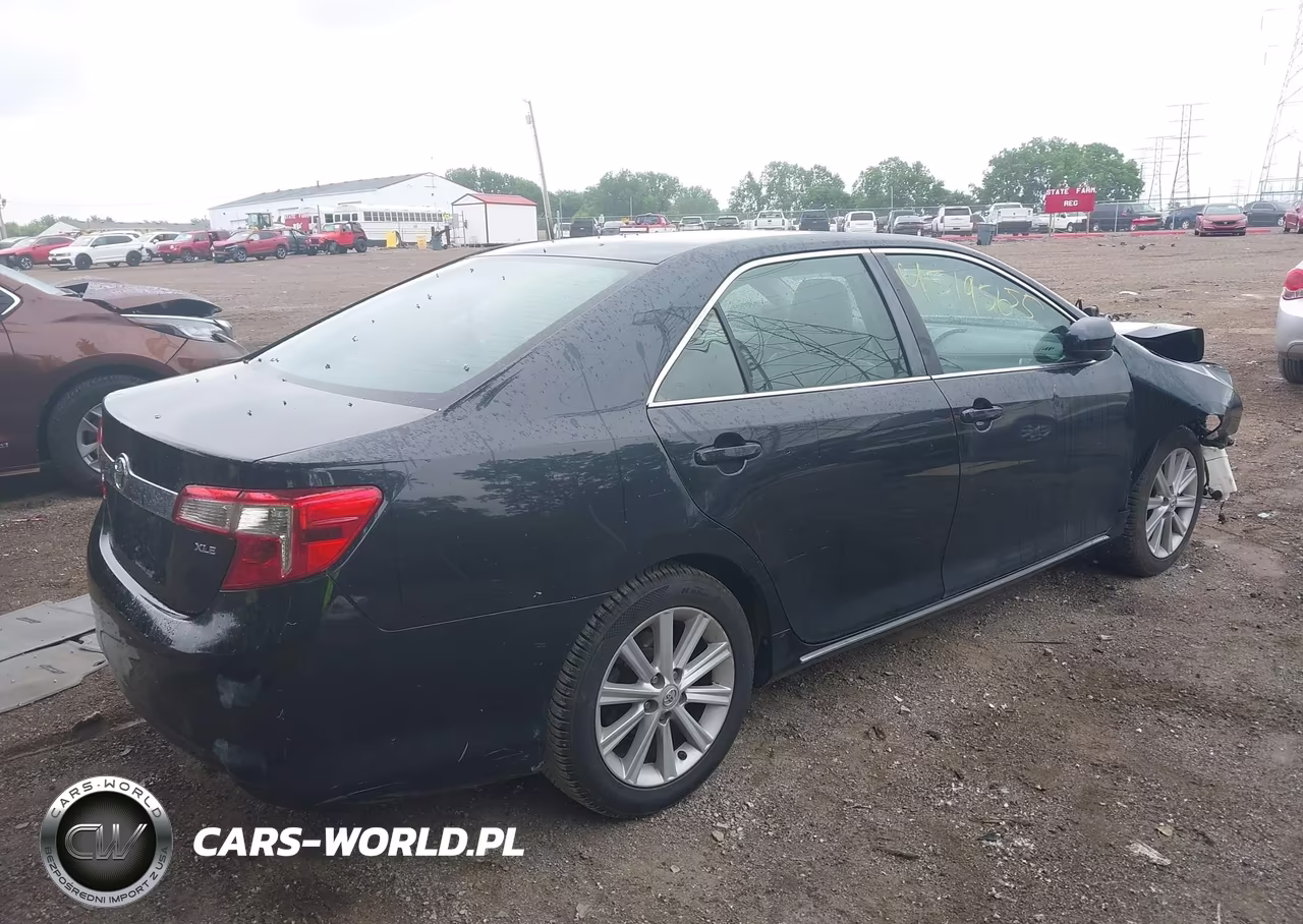 2012 Toyota Camry Xle VIN:4T4BF1FK9CR237803 - 4