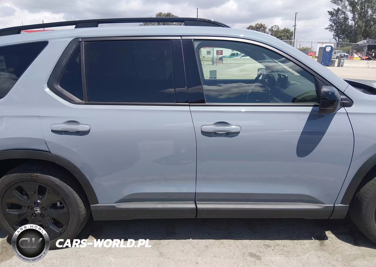 2026 Honda Pilot Black Edition VIN:5FNYG1H96TB013624 - 13