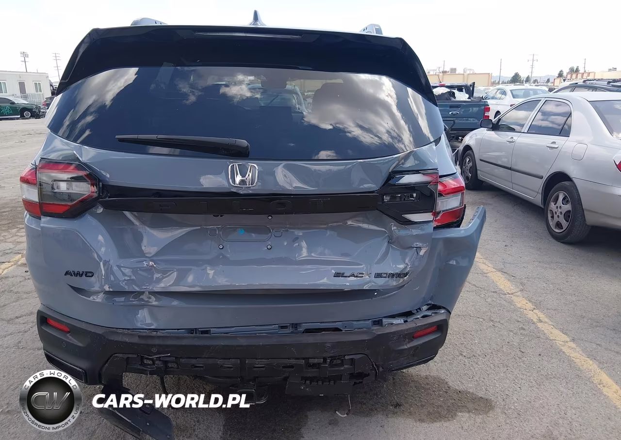2026 Honda Pilot Black Edition VIN:5FNYG1H96TB013624 - 6