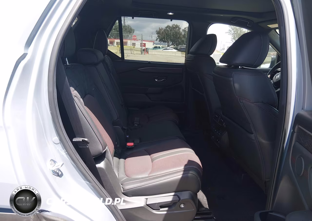 2026 Honda Pilot Black Edition VIN:5FNYG1H96TB013624 - 8
