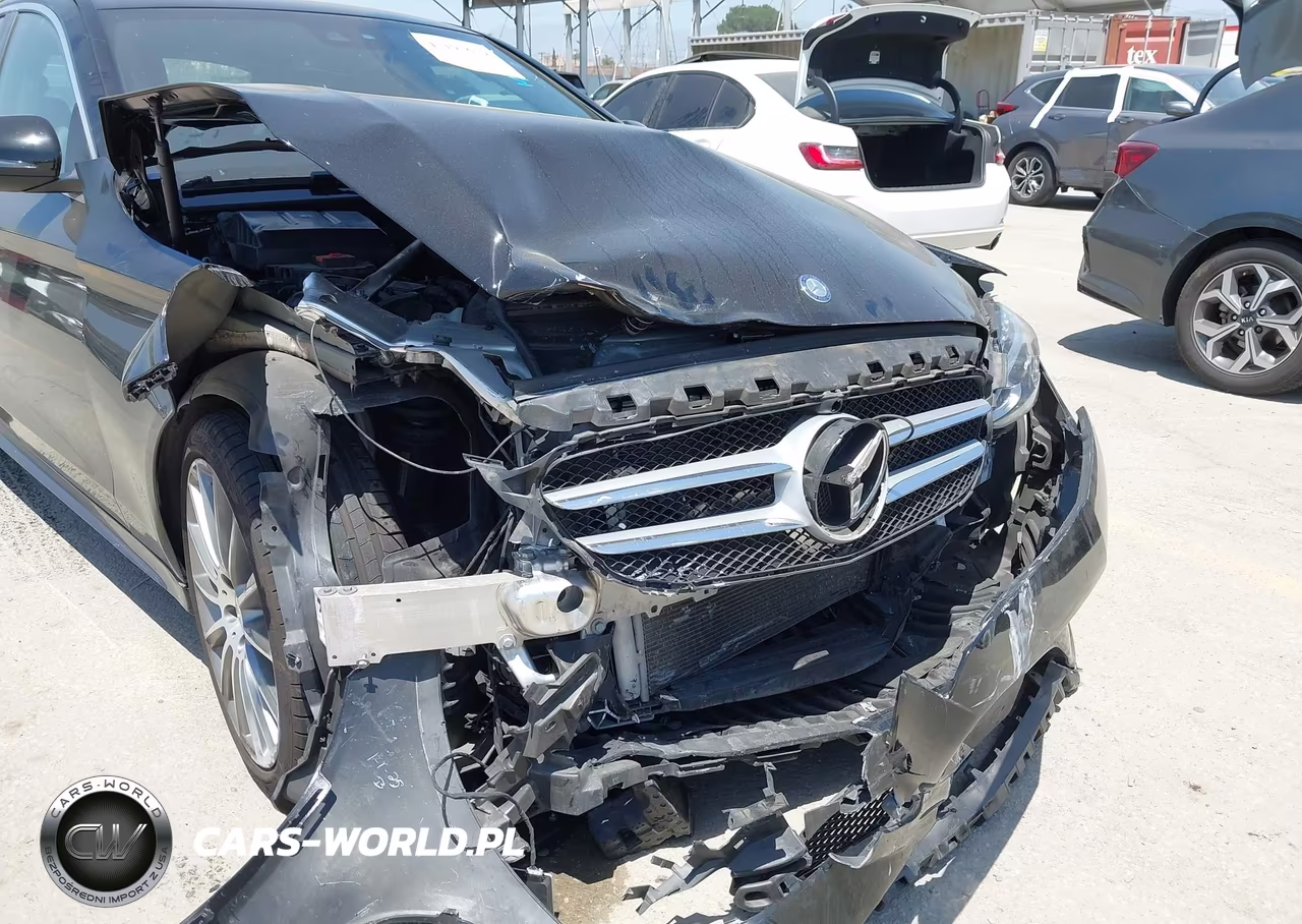 2017 Mercedes-Benz C 300 Sport VIN:55SWF4JB8HU202645 - 6