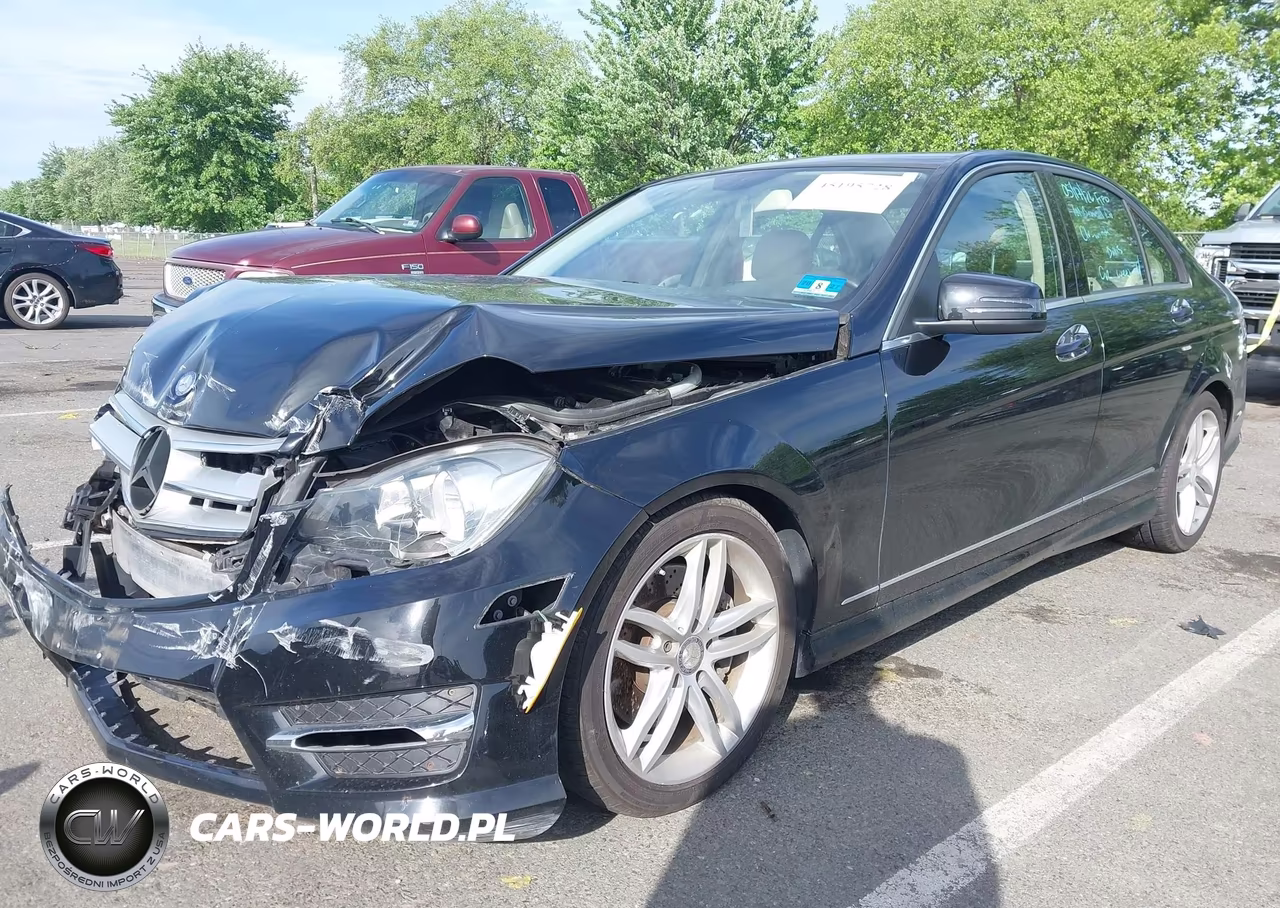 2013 MERCEDES-BENZ C 300 LUXURY 4MATIC-SPORT 4MATIC VIN:WDDGF8ABXDR289715 - 2