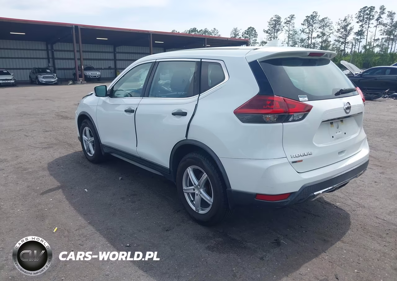 2018 Nissan Rogue S VIN:KNMAT2MT6JP608979 - 3