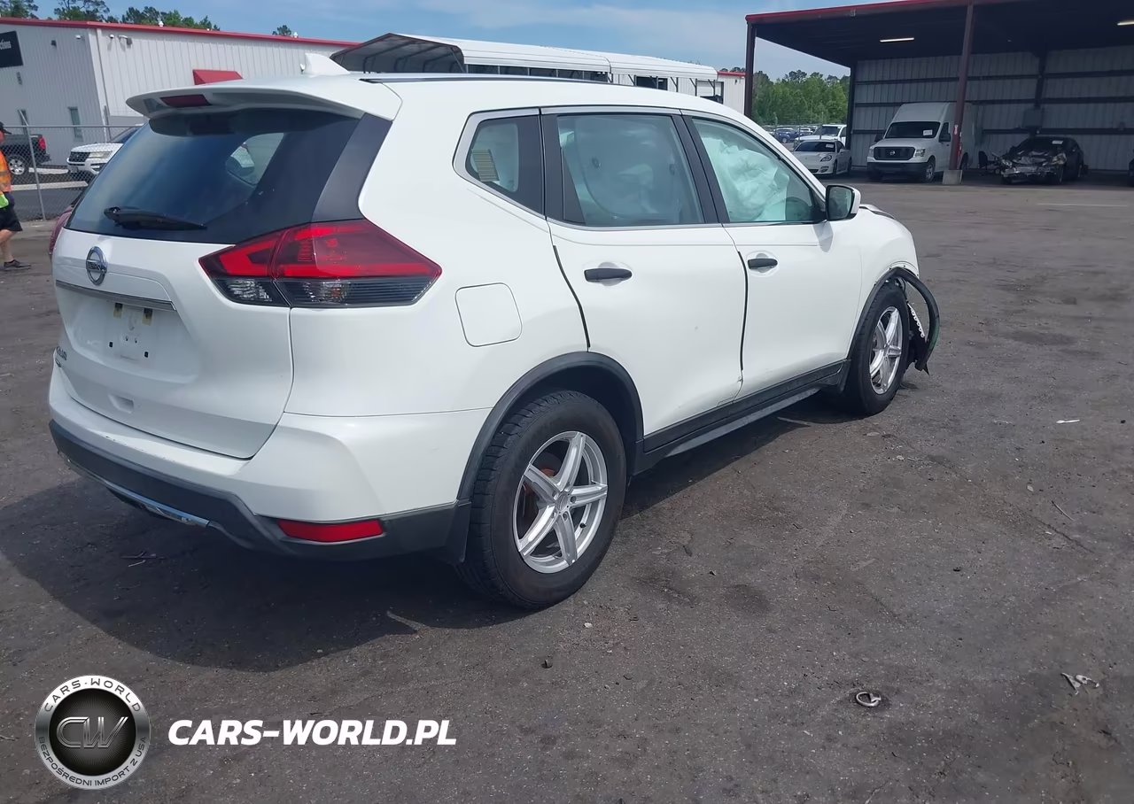 2018 Nissan Rogue S VIN:KNMAT2MT6JP608979 - 4