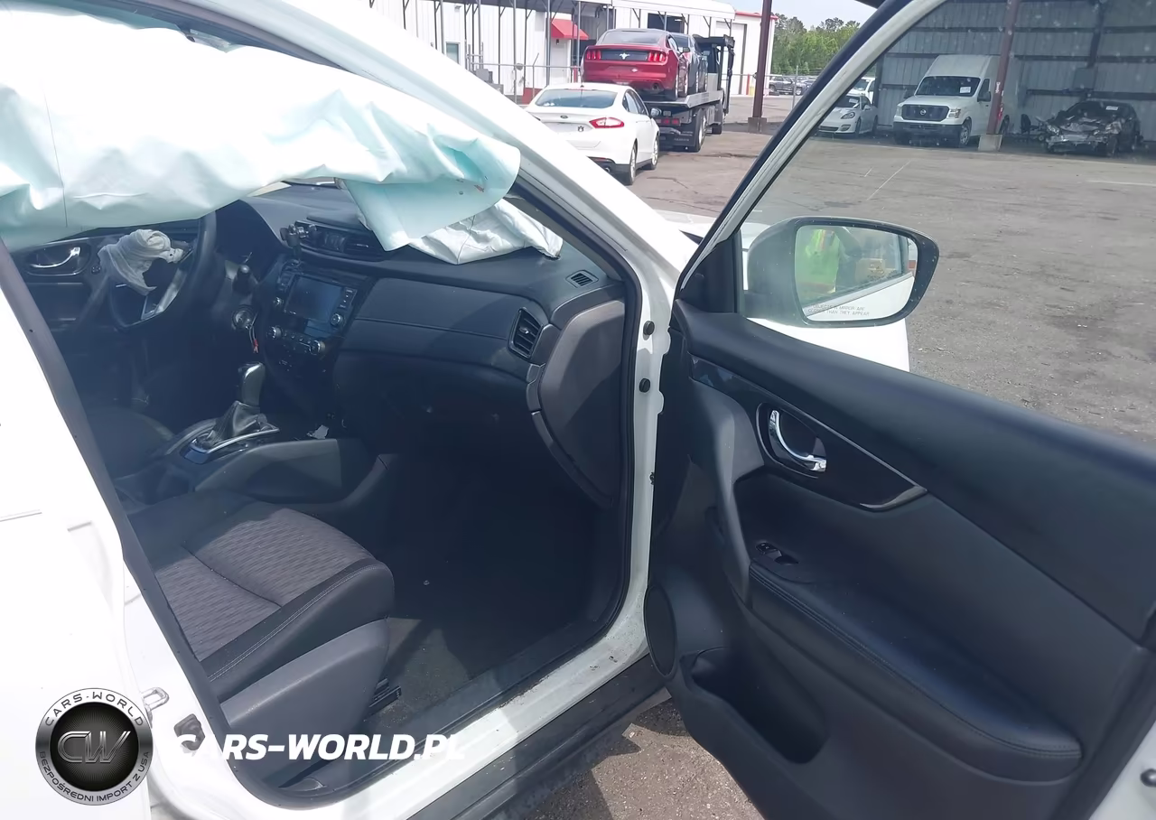 2018 Nissan Rogue S VIN:KNMAT2MT6JP608979 - 5