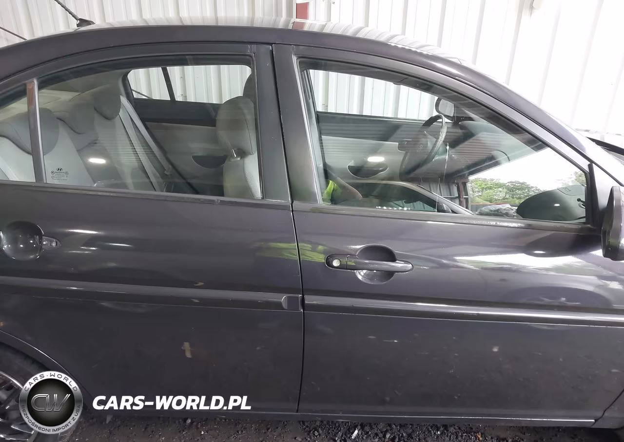 2007 Hyundai Accent Gls VIN:KMHCN46C07U110052 - 13