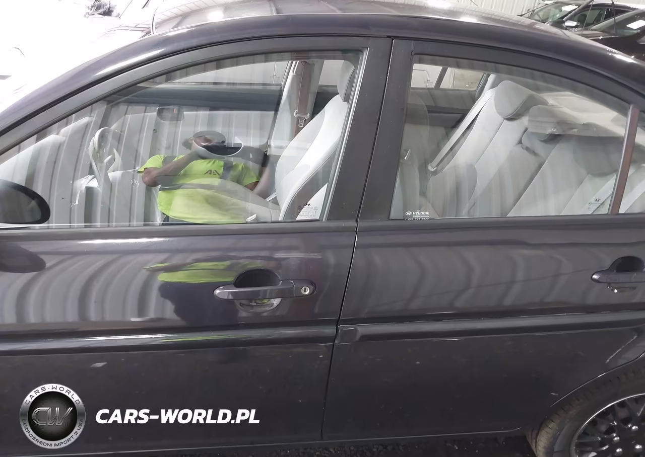 2007 Hyundai Accent Gls VIN:KMHCN46C07U110052 - 14