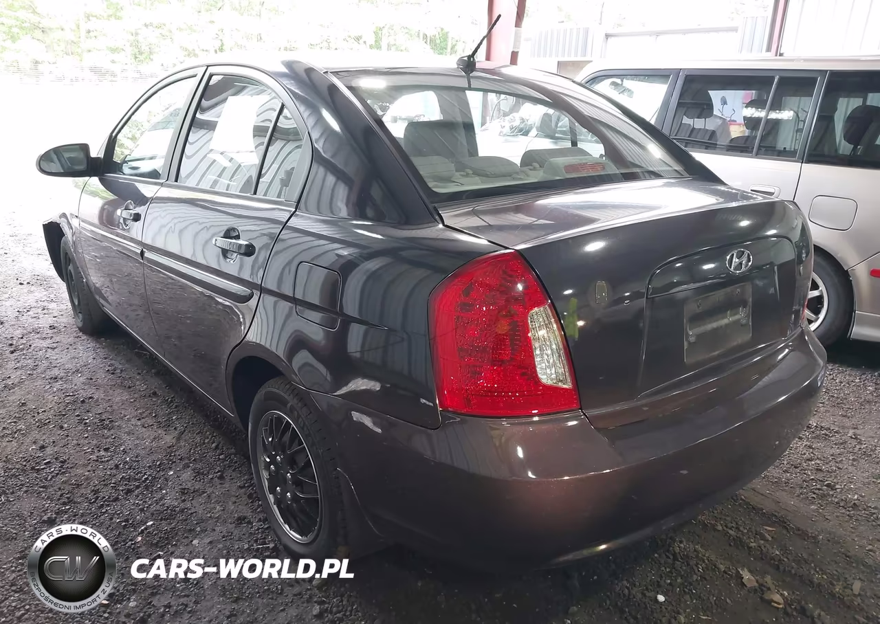2007 Hyundai Accent Gls VIN:KMHCN46C07U110052 - 3
