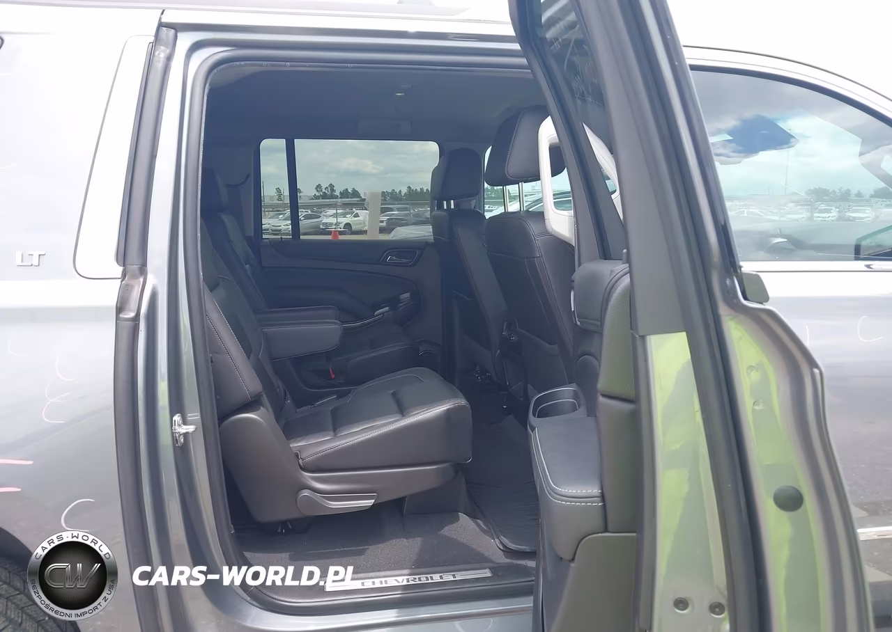 2019 Chevrolet Suburban Lt VIN:1GNSCHKC1KR262282 - 8