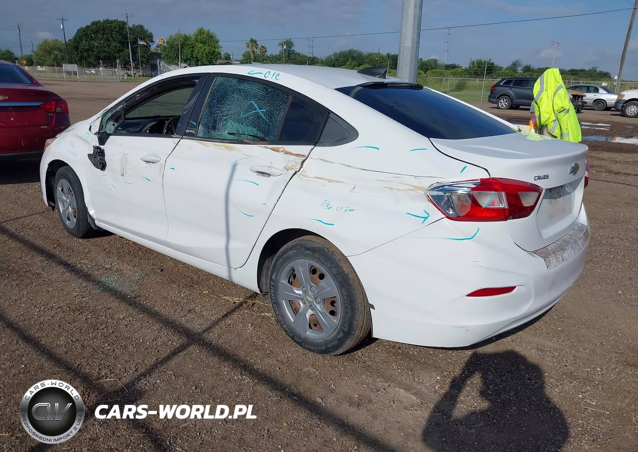 2016 Chevrolet Cruze Ls Auto VIN:1G1BC5SM5G7257162 - 3
