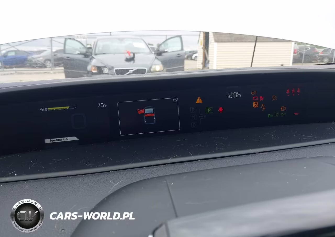 2021 Toyota Prius Prime Limited VIN:JTDKAMFP9M3190466 - 7