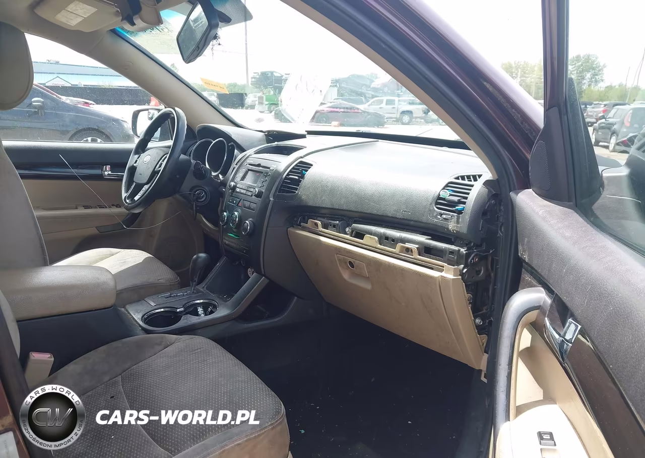 2011 Kia Sorento Lx VIN:5XYKT3A16BG129866 - 5