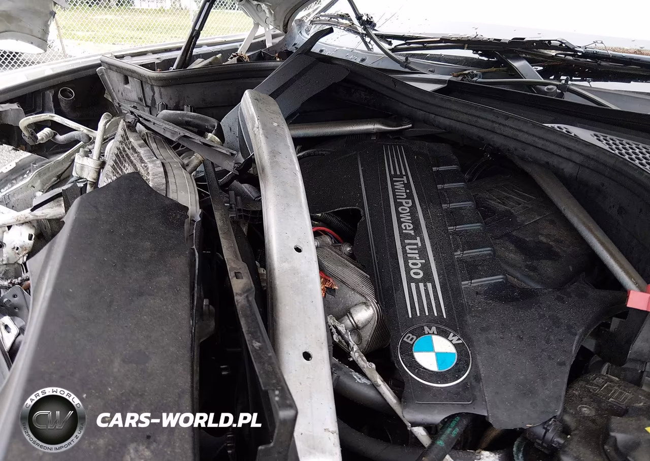 2015 BMW X5 xDrive35I VIN:5UXKR0C55F0K62092 - 10