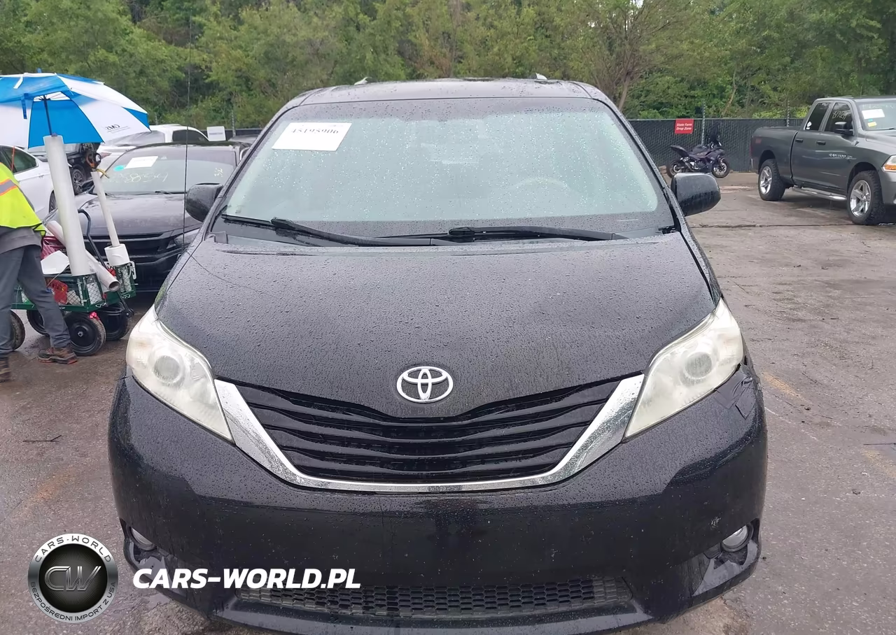 2012 Toyota Sienna Le V6 8 Passenger VIN:5TDKK3DC4CS183493 - 12