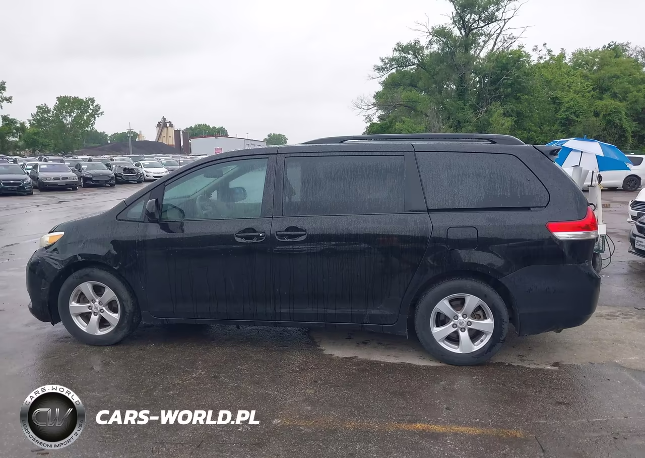 2012 Toyota Sienna Le V6 8 Passenger VIN:5TDKK3DC4CS183493 - 14