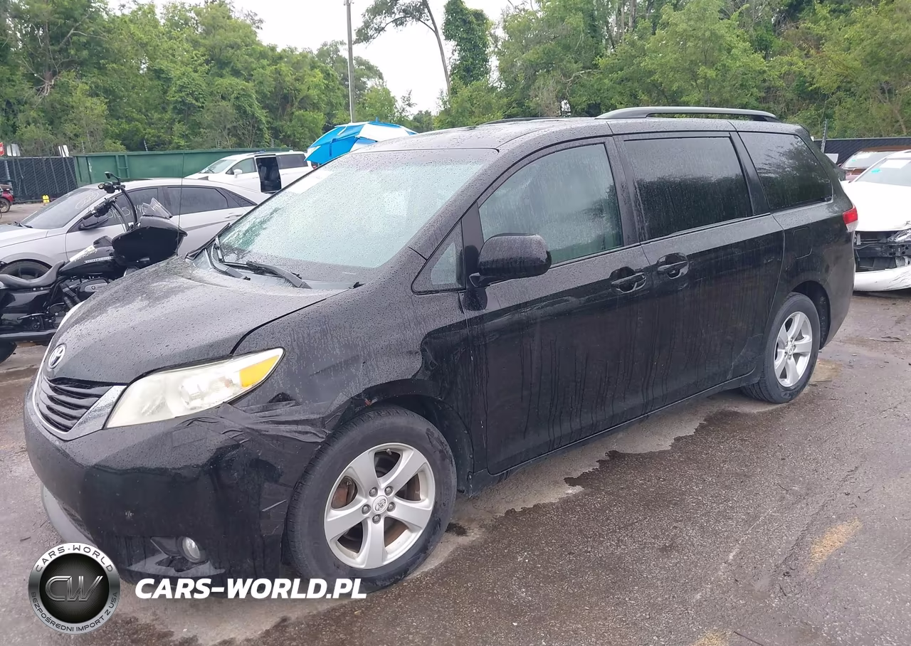 2012 Toyota Sienna Le V6 8 Passenger VIN:5TDKK3DC4CS183493 - 2
