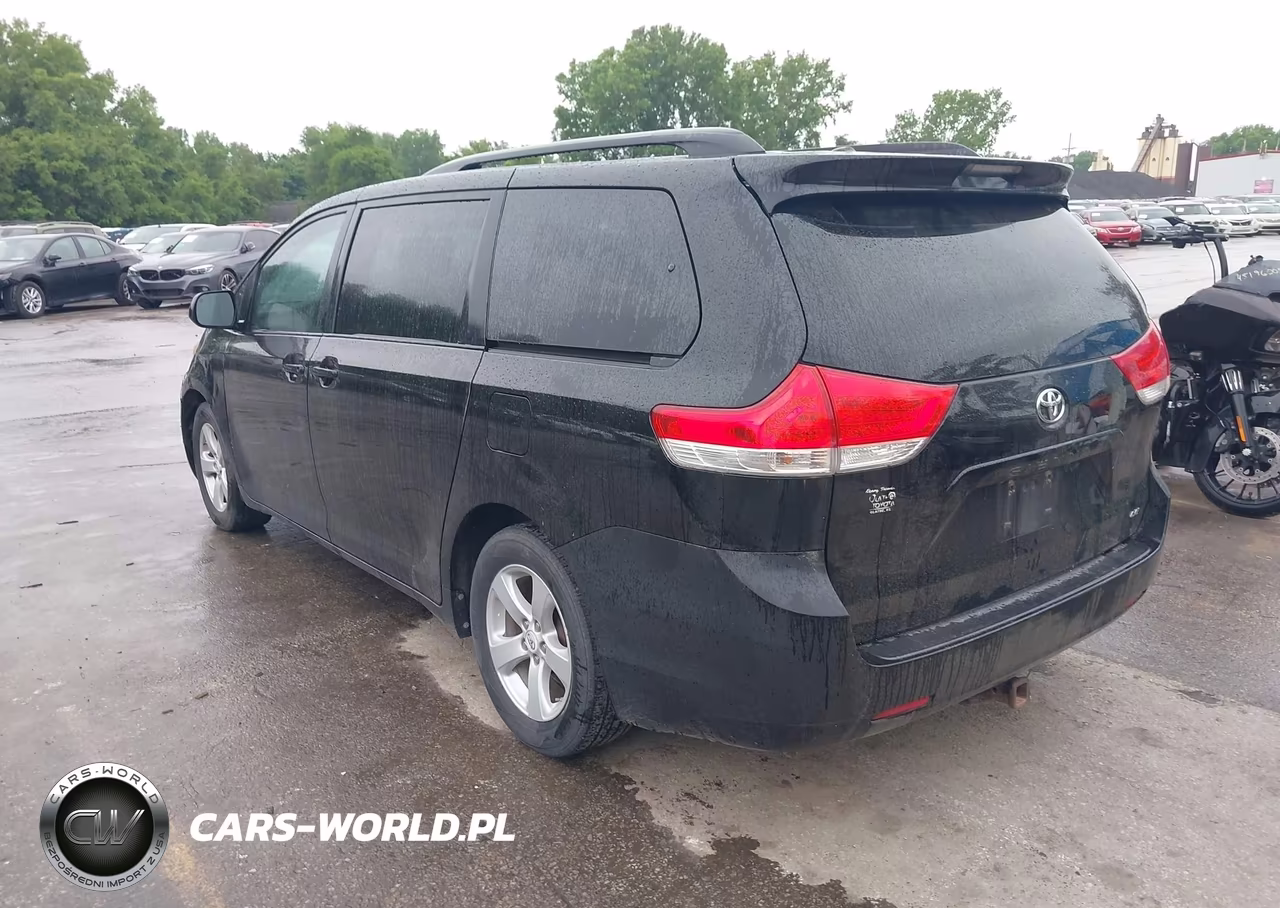 2012 Toyota Sienna Le V6 8 Passenger VIN:5TDKK3DC4CS183493 - 3