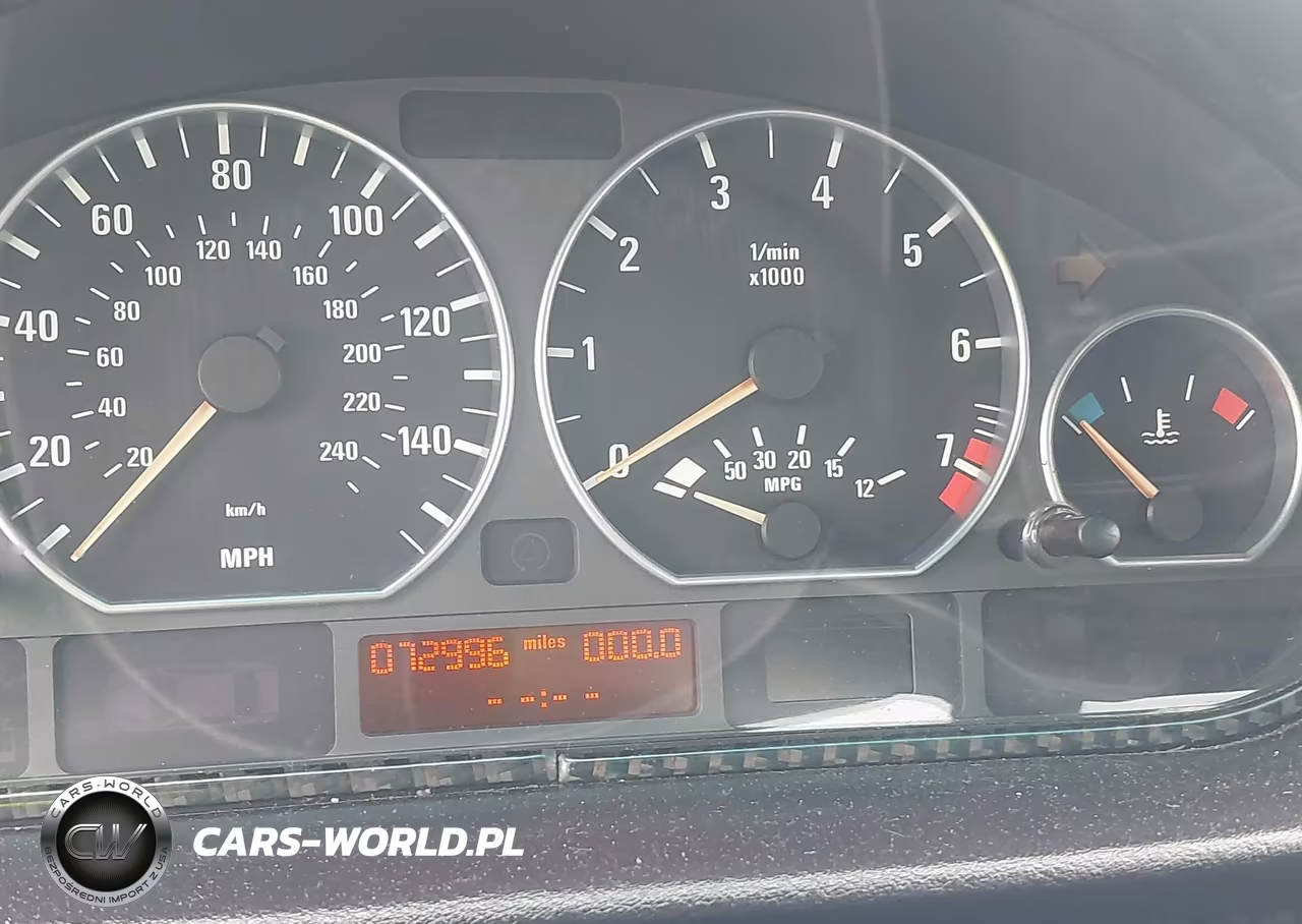 2005 BMW 330Ci VIN:WBABW53455PL48553 - 7