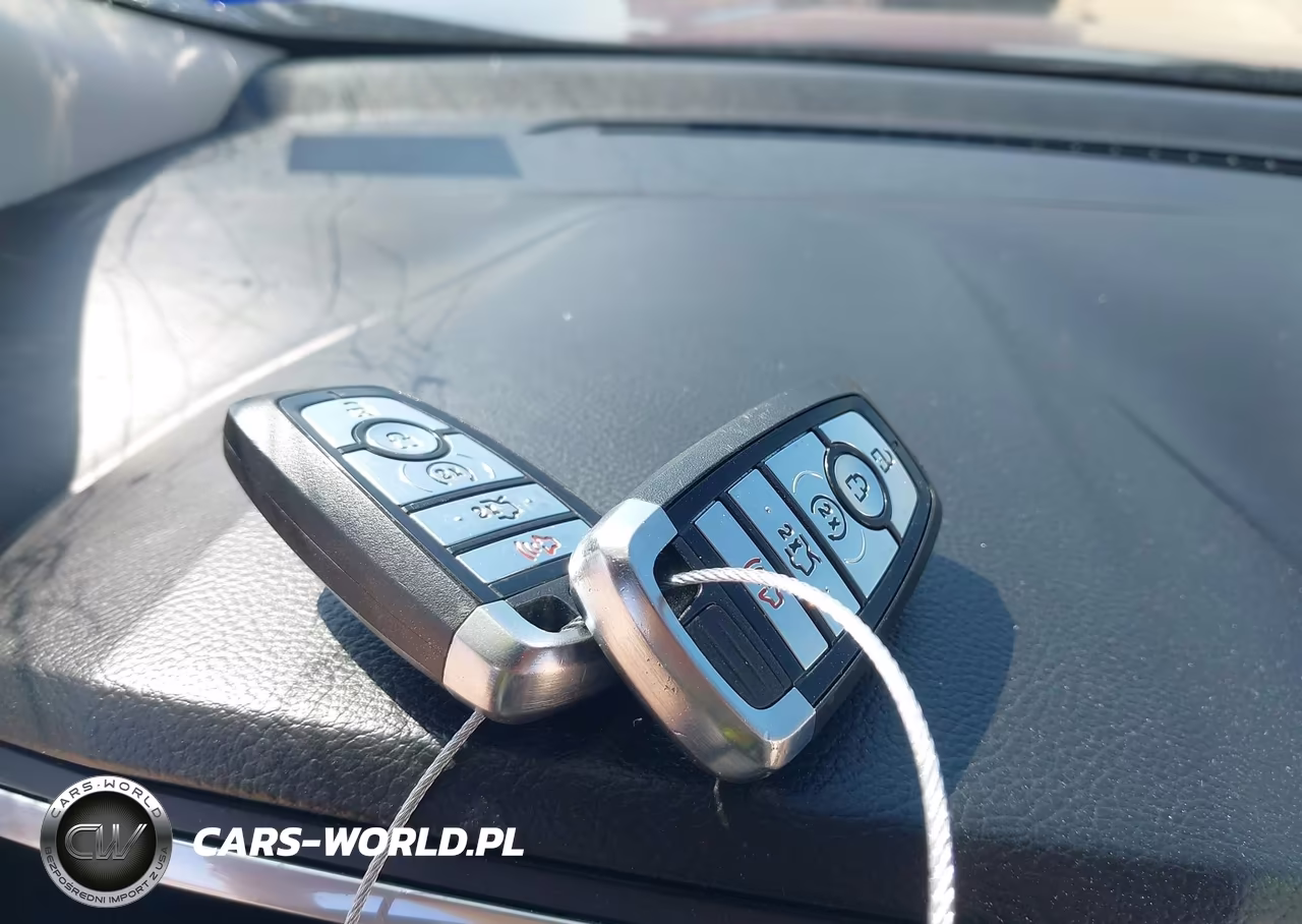 2019 Ford Edge Titanium VIN:2FMPK3K99KBC01026 - 11