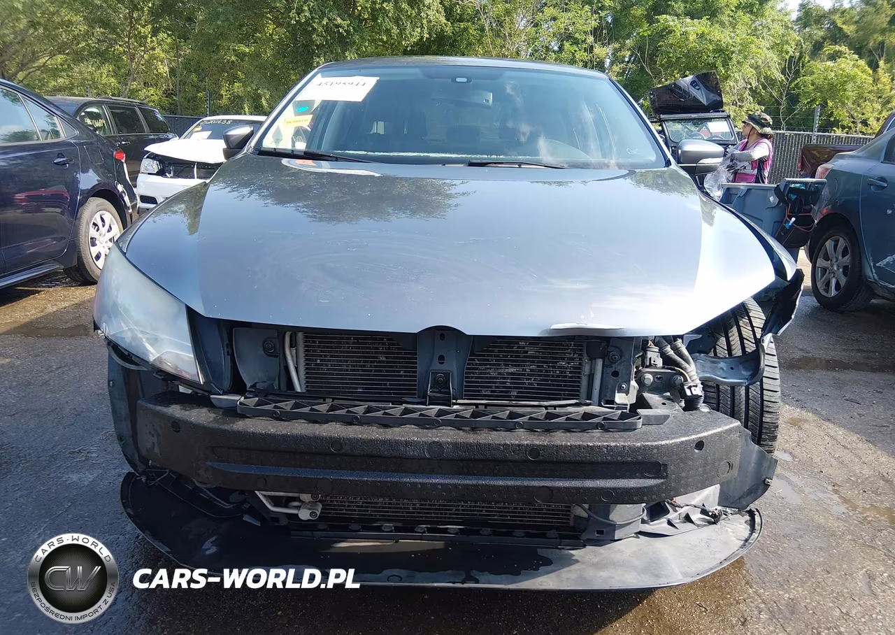 2015 Volkswagen Passat 2.0L Tdi Sel Premium VIN:1VWCV7A34FC055166 - 13