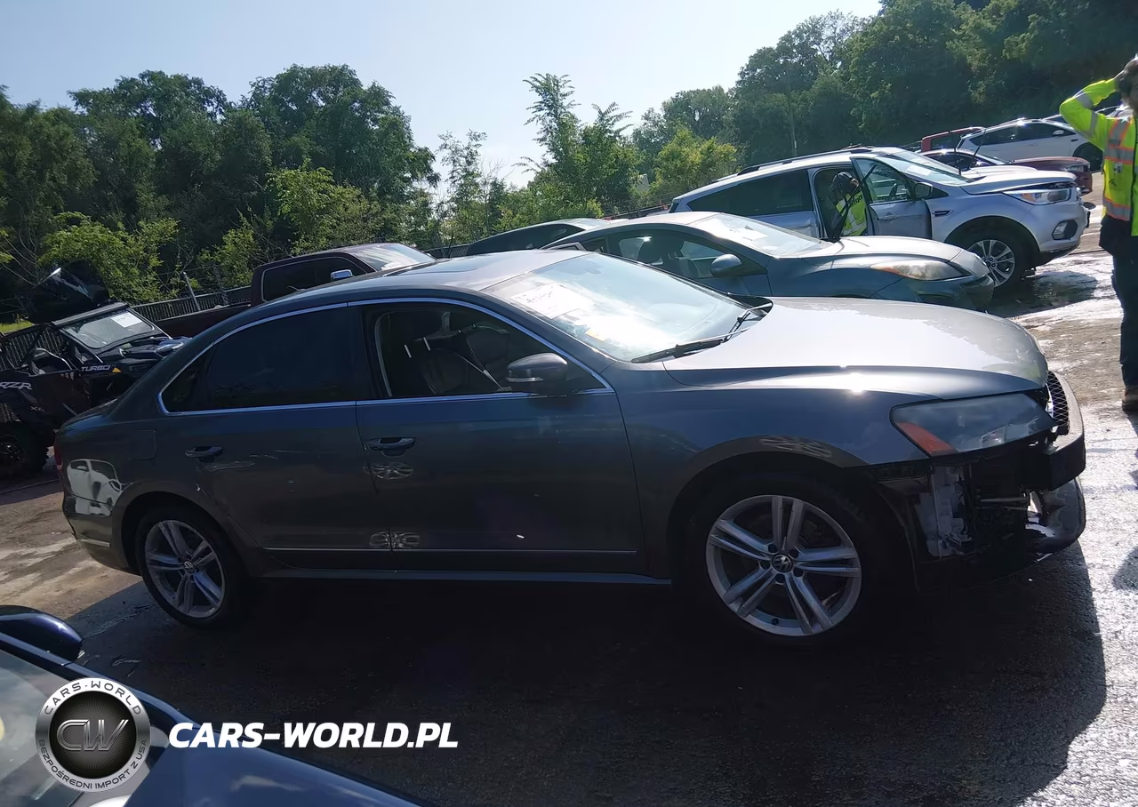 2015 Volkswagen Passat 2.0L Tdi Sel Premium VIN:1VWCV7A34FC055166 - 14