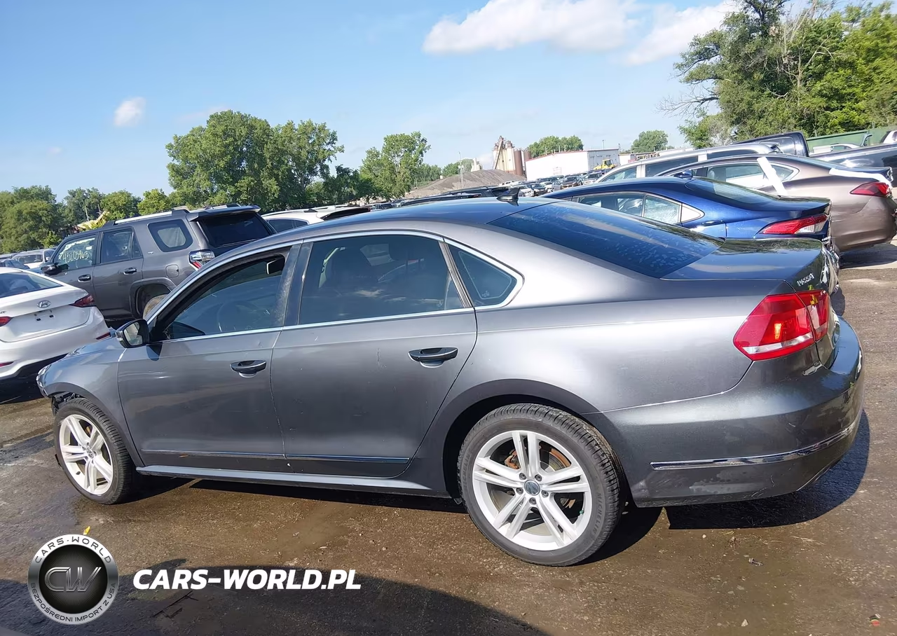 2015 Volkswagen Passat 2.0L Tdi Sel Premium VIN:1VWCV7A34FC055166 - 15