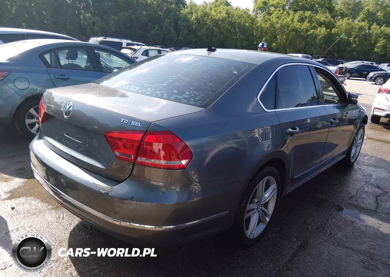 2015 Volkswagen Passat 2.0L Tdi Sel Premium VIN:1VWCV7A34FC055166 - 4