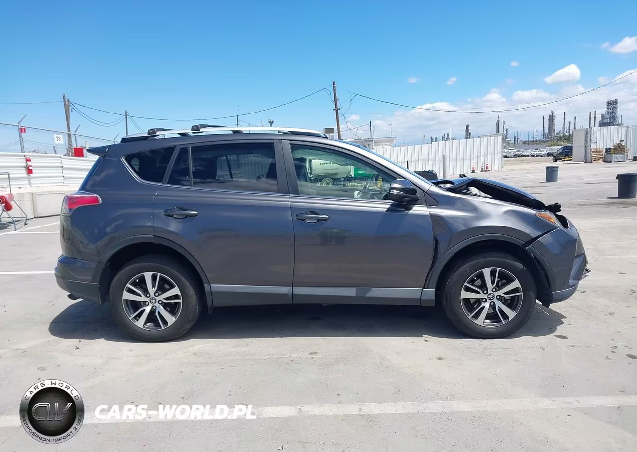 2016 Toyota Rav4 Xle VIN:JTMWFREVXGJ068487 - 13