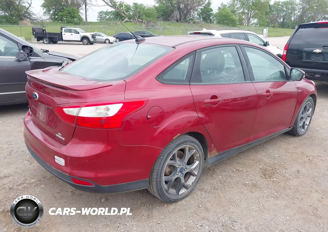 2013 Ford Focus Se VIN:1FADP3F24DL115976 - 4
