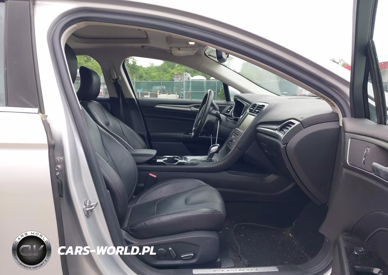 2016 Ford Fusion Energi Titanium VIN:3FA6P0SU5GR363335 - 5