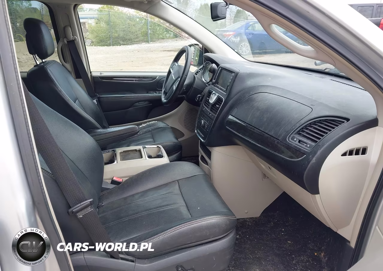 2012 Chrysler Town & Country Touring VIN:2C4RC1BGXCR252041 - 5