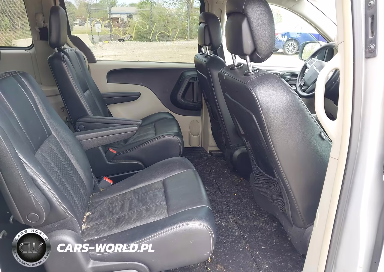 2012 Chrysler Town & Country Touring VIN:2C4RC1BGXCR252041 - 8